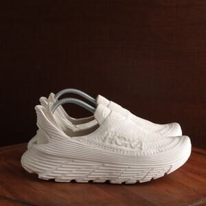 Hoka One One Sneaker Unisex SZ M8 W9 White Knit Restore TC Slip On Athletic Shoe